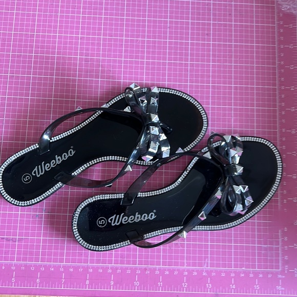 weeboo Shoes - Weeboo -  NEW black studded jelly size 5